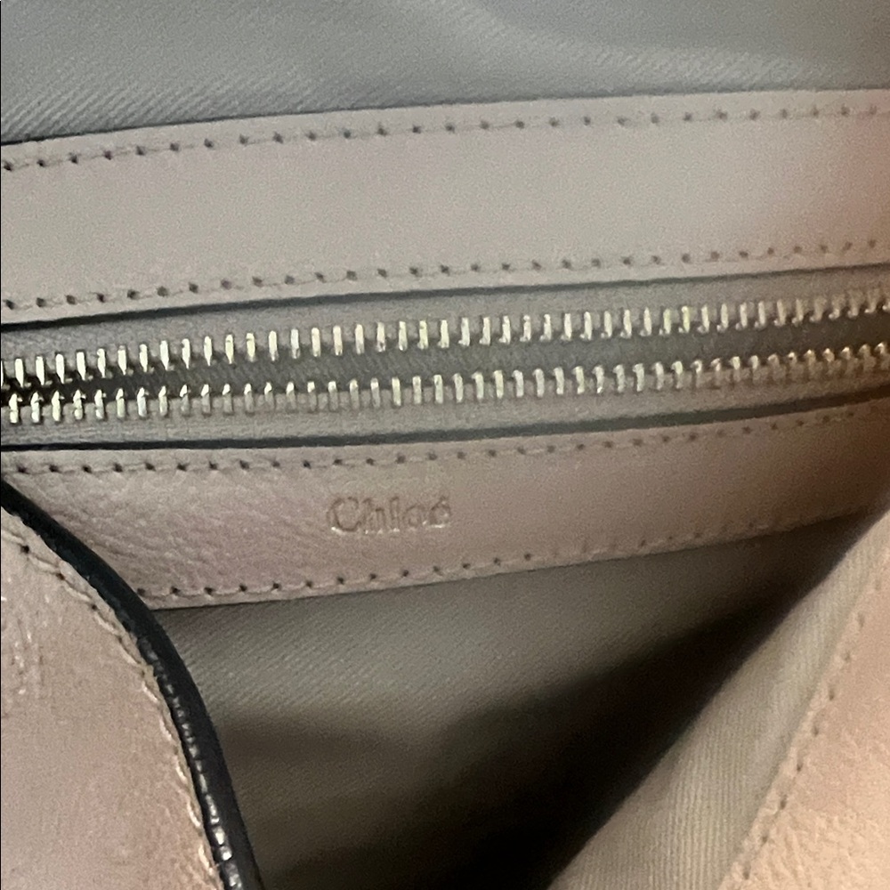 Elegant Cream Leather Chloe Shoulder Bag - Picture 4 of 6